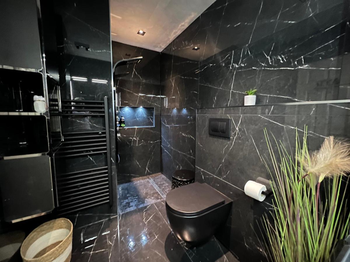 Fernway Residence Entire Property คอร์ก ภายนอก รูปภาพ