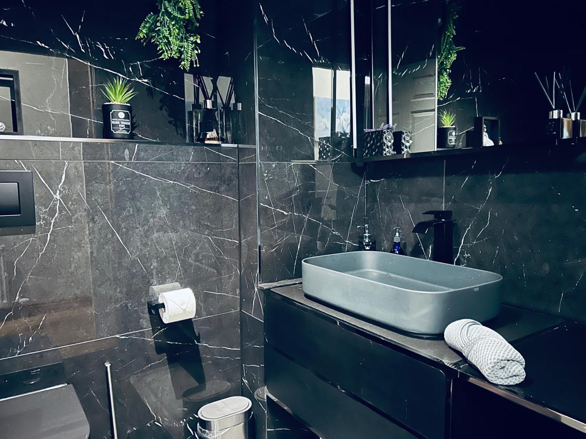 Fernway Residence Entire Property คอร์ก ภายนอก รูปภาพ